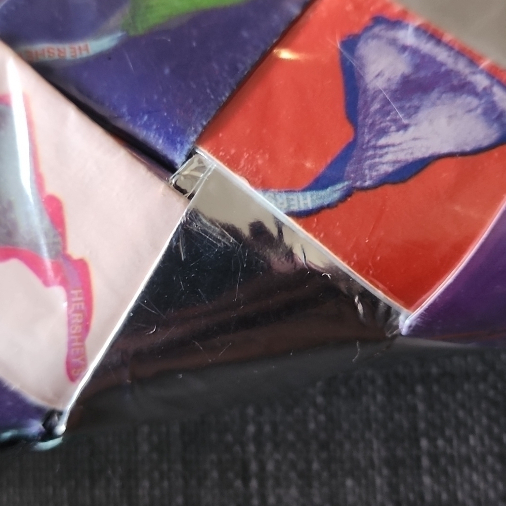 NWOT Homemade in Mexico by a kid. Kisses clutch - Picture 3 of 6